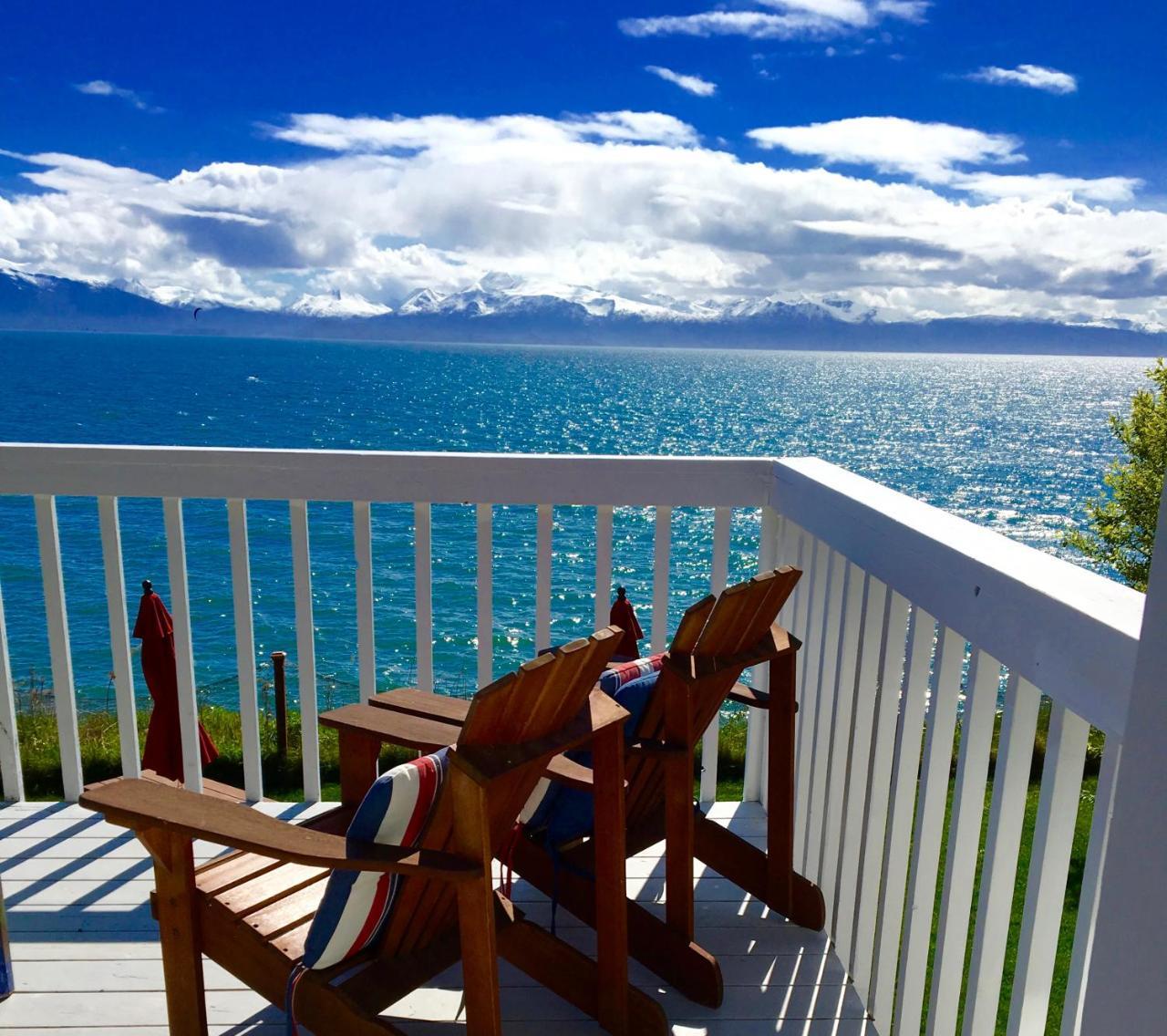 Two-Bedroom Apartment with Balcony and Sea View,1747017306:JPEG