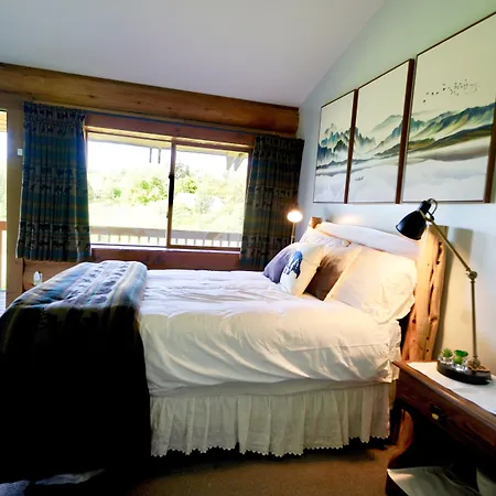 Flat Fish Lodge B&B And Event Center-2