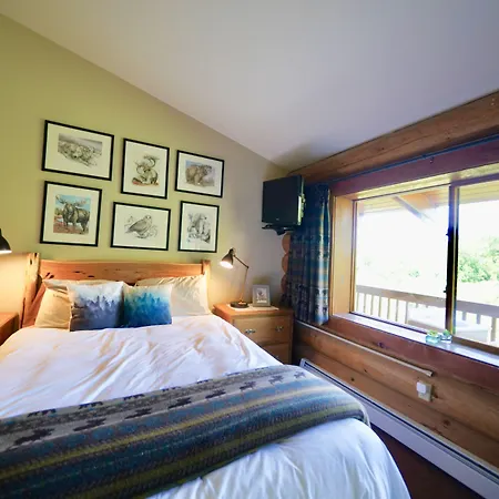 Flat Fish Lodge B&B And Event Center-3